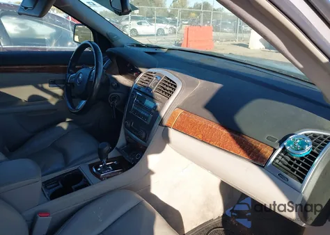 2008 Cadillac Srx V6 z USA, uszkodzony, nr VIN 1GYEE637880103269